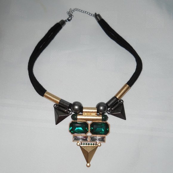 Avon Jewelry - Green Scene Statement Necklace